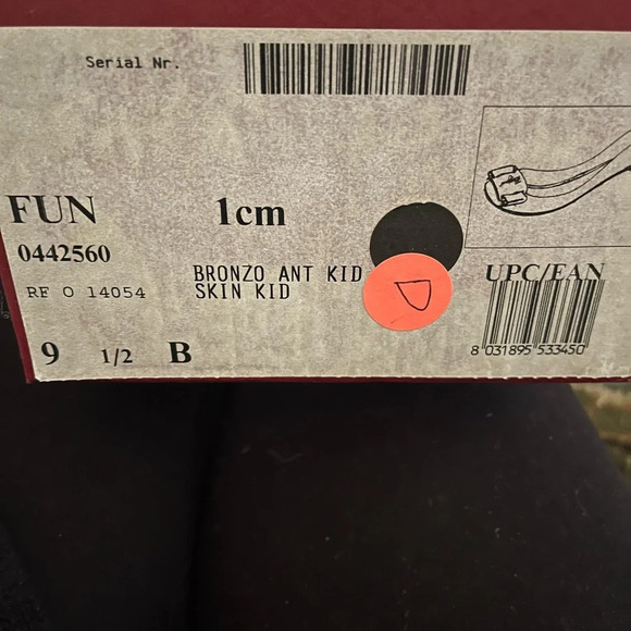 FERRAGOMO’S~BRASS~KID SKIN LEATHER FLATS~VINTAGE~SIZE 9.5 - Picture 10 of 12